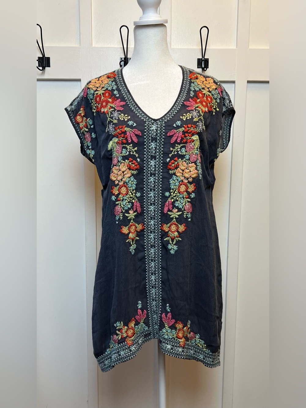 Johnny Was Biya Tank Tunic XS Sheer Floral Embroidered Boho Blouse Lightweight